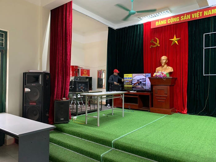 Nên chọn amply sân khấu với các hệ thống quy mô vừa và nhỏ
